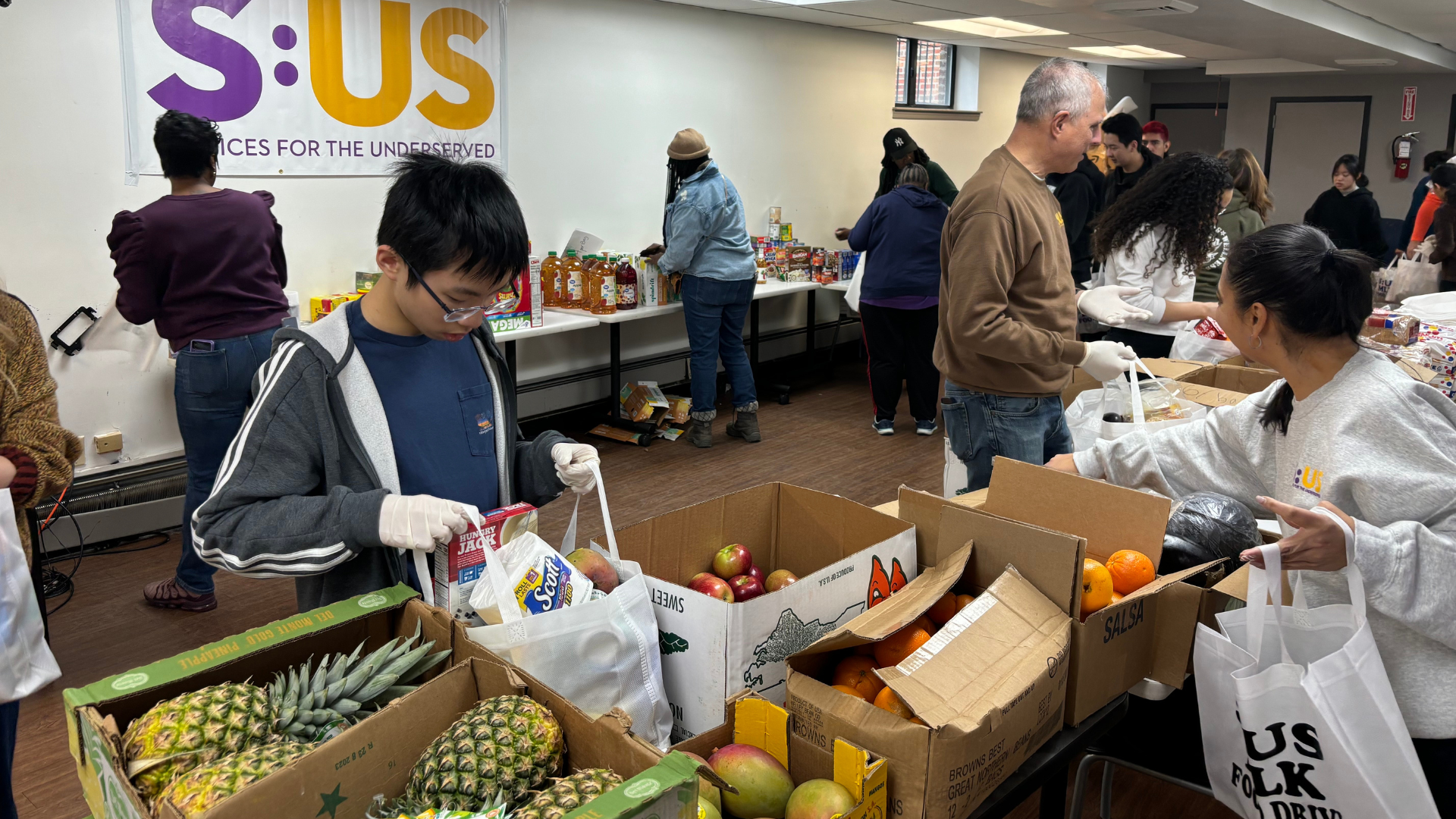 S:US Hosts Food Drive in Celebration of Martin Luther King Jr. Day